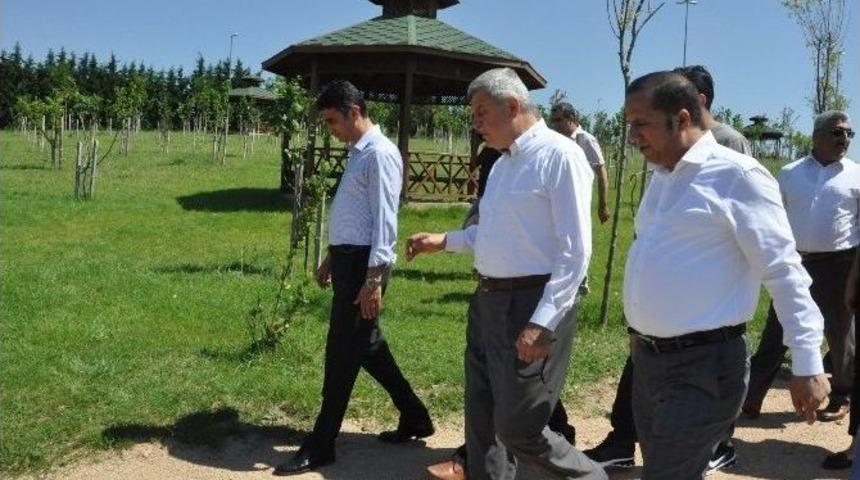 Başkanlar Bayraktepe Parkı&rsquo;ndaki &Ccedil;alışmaları Denetledi