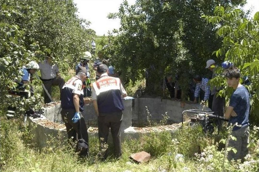 Yaşlı Kadın 15 Metre Derinliğindeki Kuyuda &Ouml;l&uuml; Bulundu