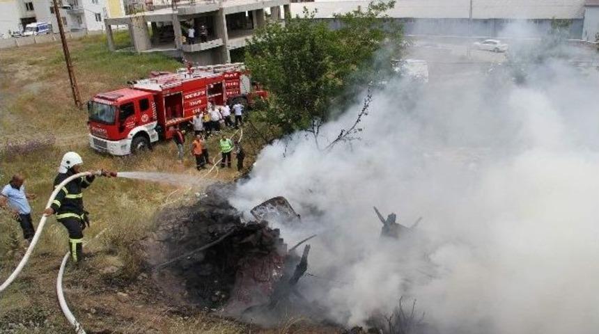 Yozgat&rsquo;ta İftar İ&ccedil;in Yemek Pişirmeye &Ccedil;alışan Yaşlı Adamın Evi Yandı