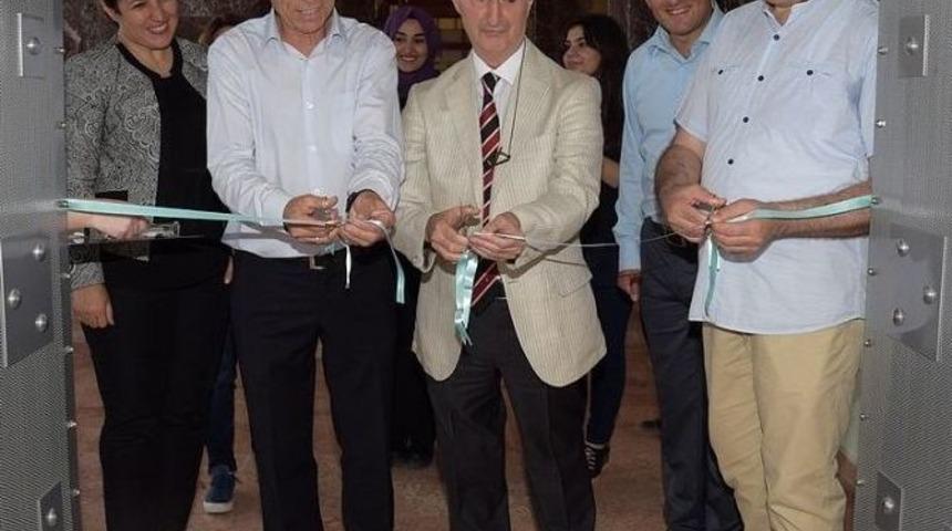 Esog&uuml;&rsquo;de Karag&ouml;z-hacivat Tasvirleri Yapım Teknikleri Kursu Eserleri Sergilendi