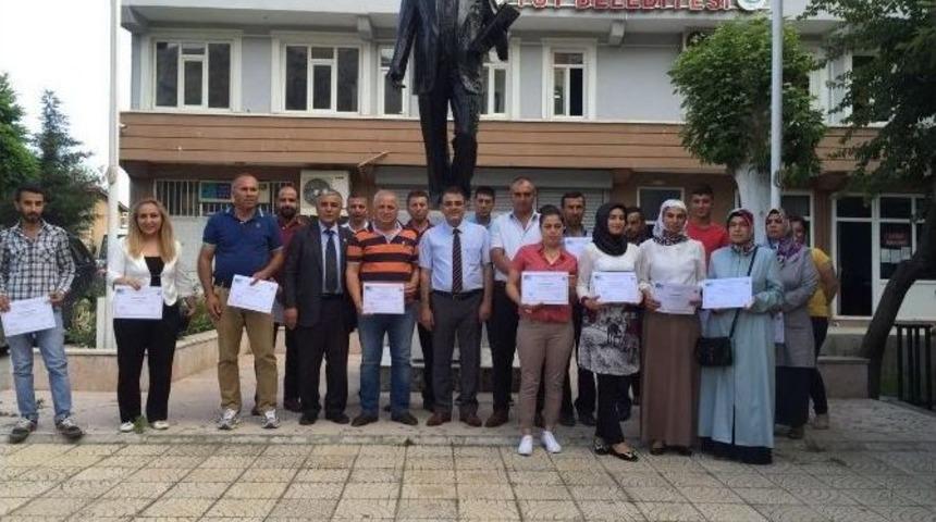 Tut İl&ccedil;esinin Girişimcileri Sertifikalarını Aldı