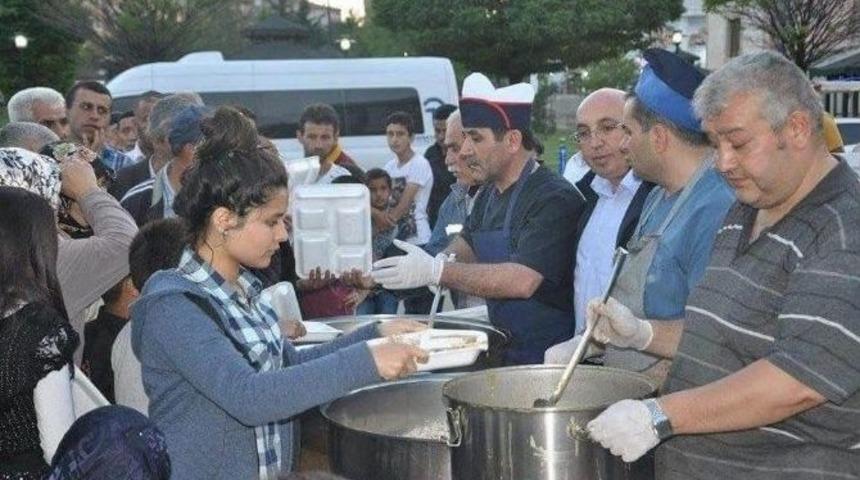 Utkum İnşaat&rsquo;tan Ramazan İkramı