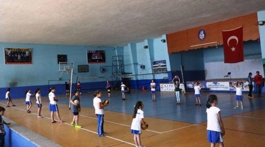 Serdivan Belediyesi Minik Yetenekleri T&uuml;rk Sporuna Kazandırıyor