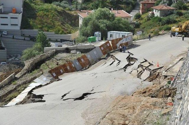 Başkent’te Yol Çökerten Firmaya Ağır Para Cezası