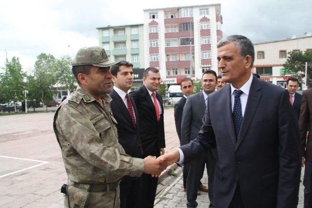 Ardahan Valisi İbrahim Özefe Göreve Başladı