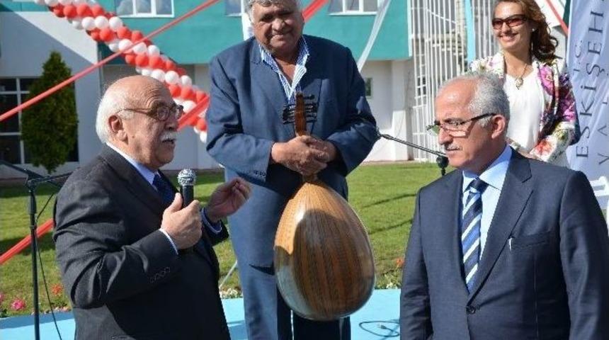 Bakan Avcı İle Yaşlılar Arasında İlgin&ccedil; Diyaloglar