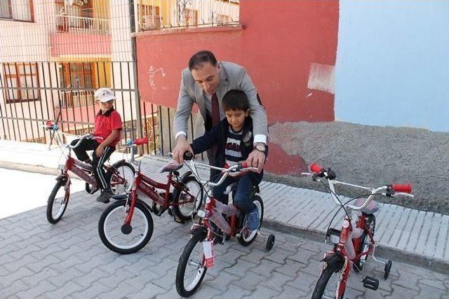 Sungurlu’da Sağlıklı Yaşam İçin Bisiklet Dağıtımı Yapıldı