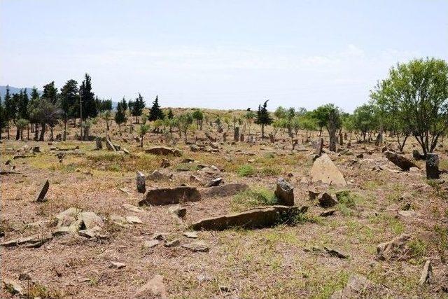 Çanakkale’de Şehit Mezarları Ortaya Çıktı