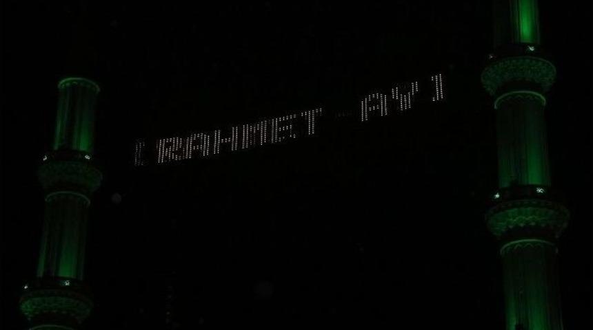 Ordu Semaları Mahyalarla Şenlendi