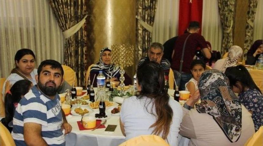 Diyarbakır&rsquo;da Şehit Aileleri Ve Gaziler İftar Yemeğinde Buluştu