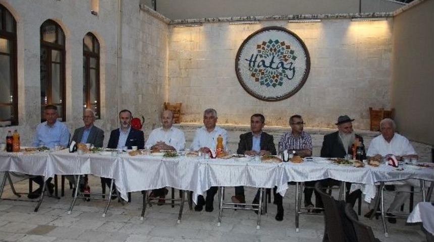 Farklı Dinler İftarda Buluştu