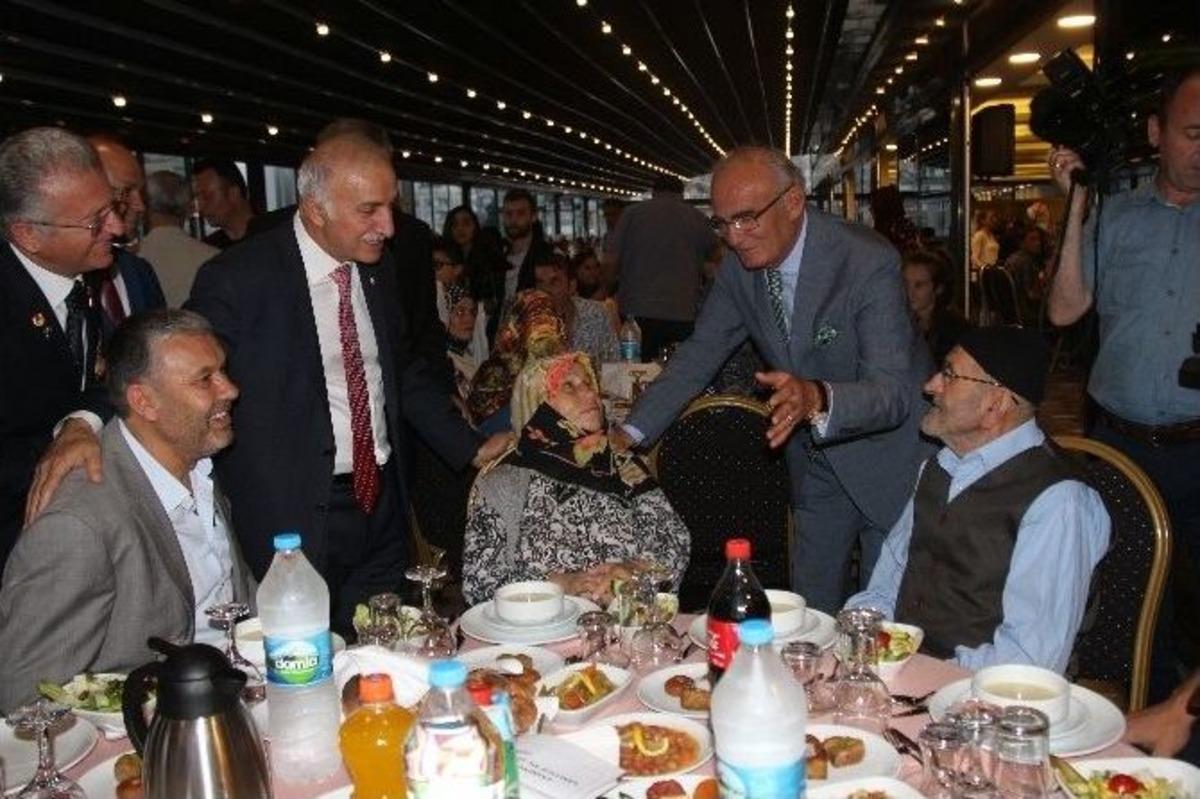 Protokol, Şehit Ailelerini İftarda Ağırladı