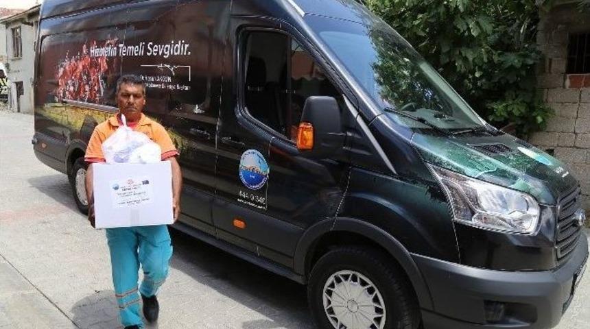 Başkan Akg&uuml;n Suriyeli M&uuml;ltecileri Unutmadı