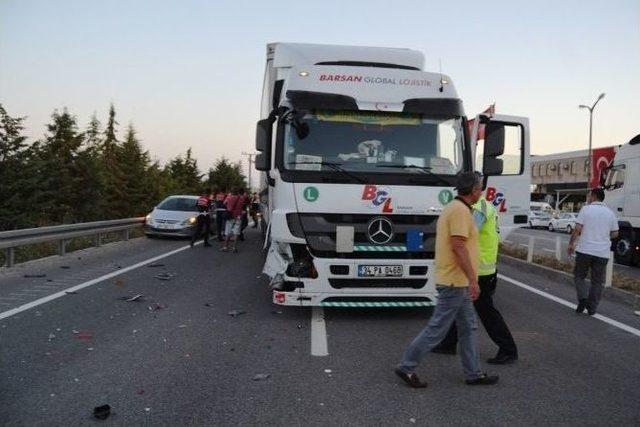 Ayvalık’ta Trafik Kazası; 4 Yaralı