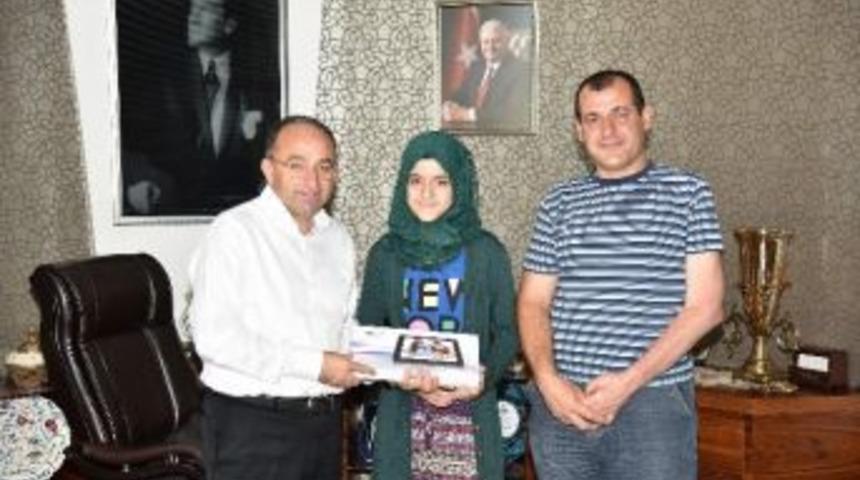 Başkan Üzülmez Başarıyı Ödüllendirdi