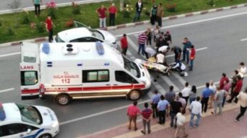 Bilecik&rsquo;te Otomobilin &Ccedil;arptığı Yaya 15 Metre Uzağa Fırladı