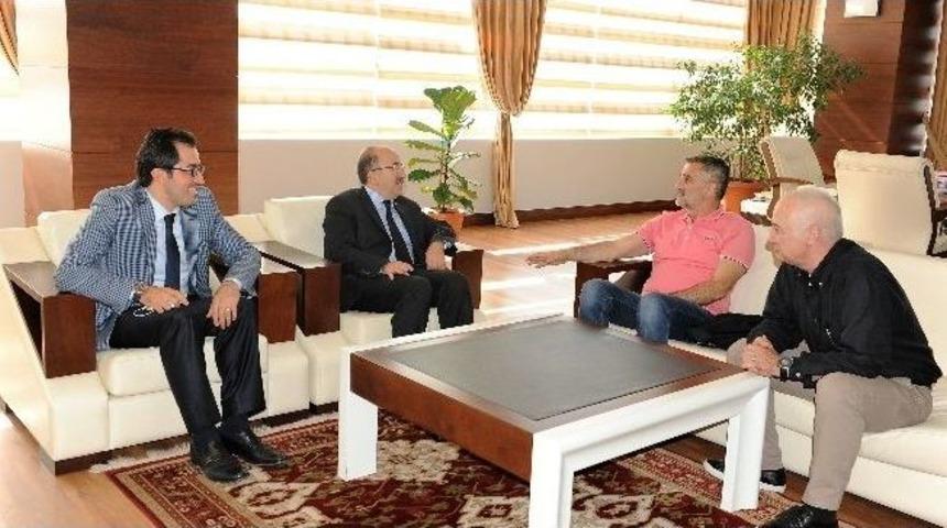 Şenol G&uuml;neş, Başkan G&uuml;mr&uuml;k&ccedil;&uuml;oğlu&rsquo;nu Ziyaret Etti