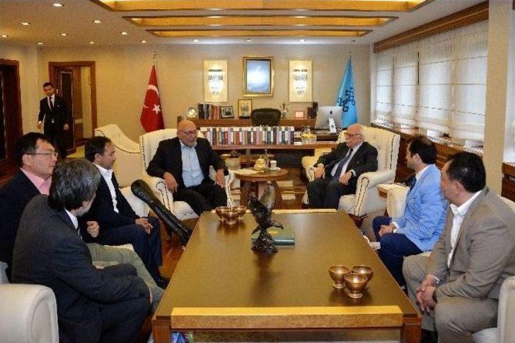 Bestecisi ’dombra’yı Bakan Avcı İçin Çaldı G1