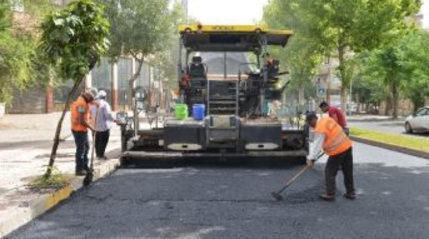 B&uuml;y&uuml;kşehir&rsquo;in Yenişehir&rsquo;de Asfalt &Ccedil;alışması Devam Ediyor