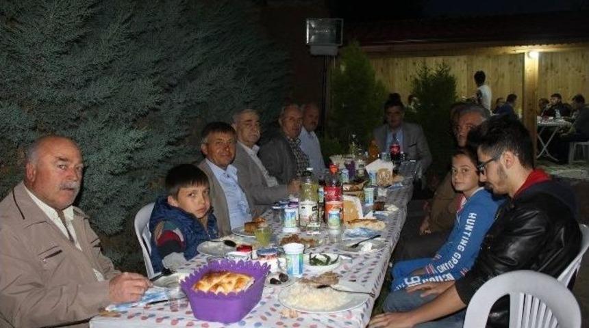 Pazaryeri&rsquo;nde İftar Coşkusu S&uuml;r&uuml;yor