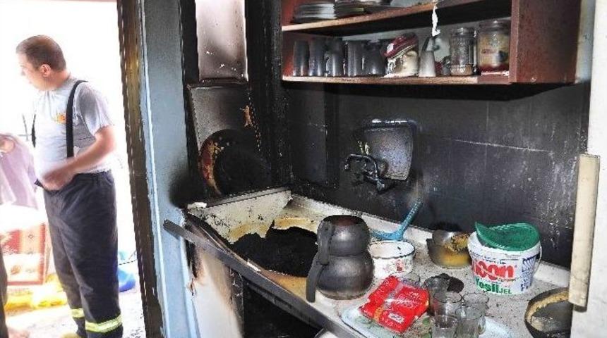 Manavgat&rsquo;ta Ev Yangını