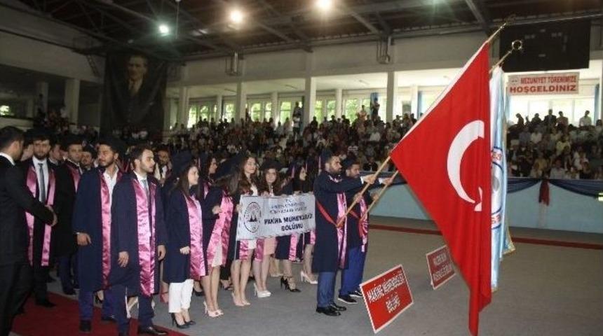 M&uuml;hendislik Fak&uuml;ltesi&rsquo;nde Mezuniyet Heyecanı