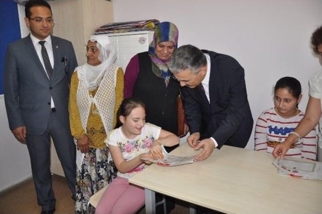 İzmir&rsquo;de Karne Heyecanı