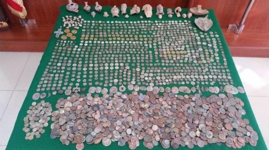 İzmir&rsquo;de Bin 216 Orijinal Tarihi Eser Ele Ge&ccedil;irildi