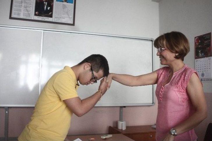 Özel Öğrencilerin Karne Heyecanı G3