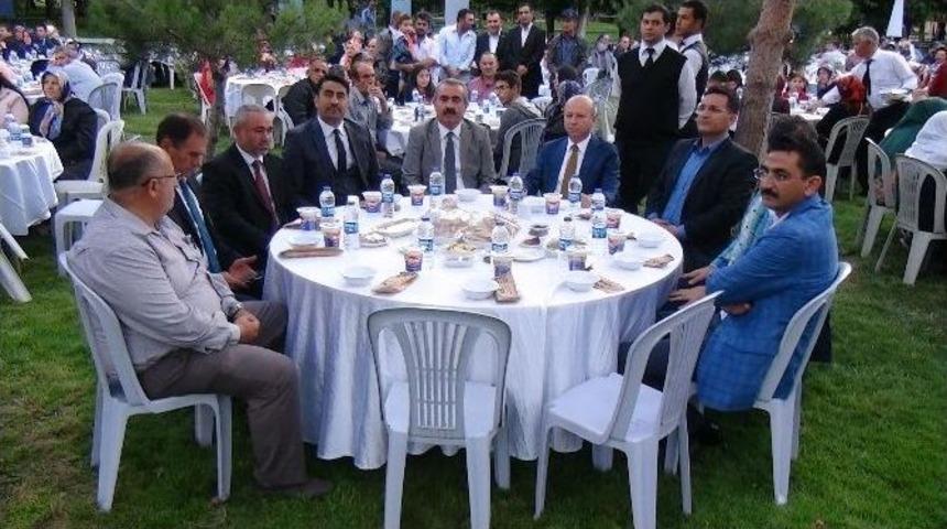 Muhteşem İftar Yemekli Tis T&ouml;reni