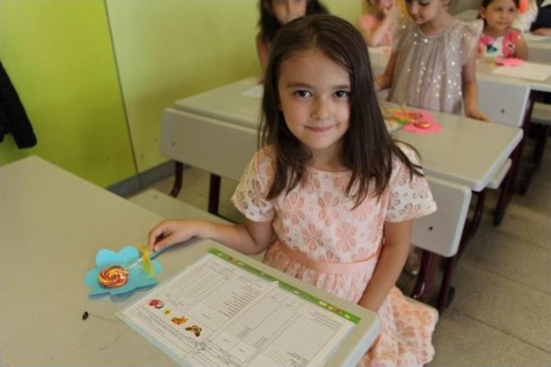 (&ouml;zel Haber) Karne T&ouml;renine &Ouml;ğretmenin G&ouml;zyaşları Damga Vurdu