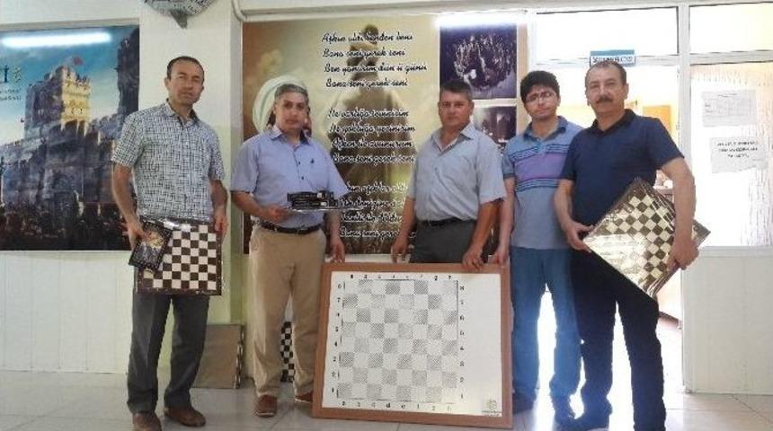 Somalı &Ouml;ğrenciler Atık Pil Toplamada 3. Oldu