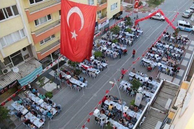 Saruhanlı’da 3 Bin Kişilik İftar Sofrası