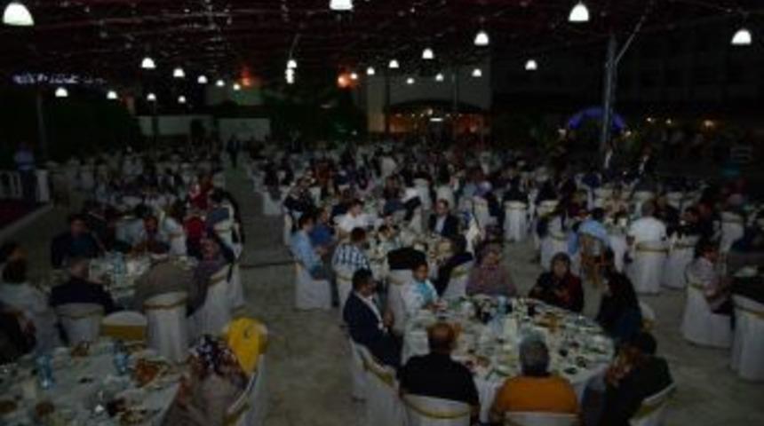 Gaziler Ve Şehit Aileleri İftar&rsquo;da Buluştu