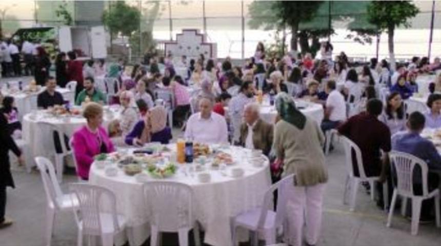 Nevin G&ouml;k&ccedil;ek&rsquo;i Duygulandıran Diploma