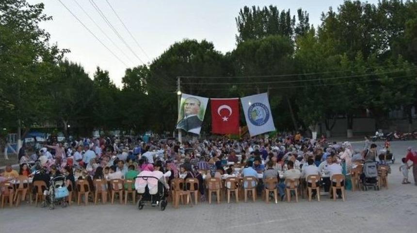 Salihli’de İftar Sofrası Adala Mahallesinde Kuruldu