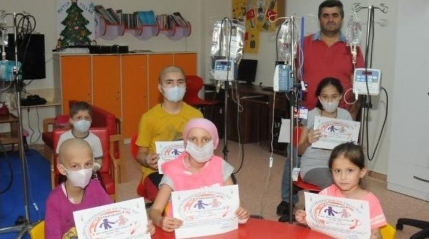 Hastane Sınıfında Karne Heyecanı