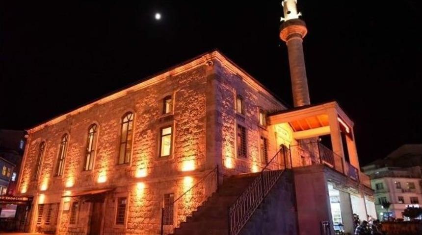 Ordu&rsquo;da Camiler Işıl Işıl