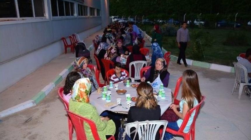 Maski&rsquo;den Kula&rsquo;da İftar Yemeği