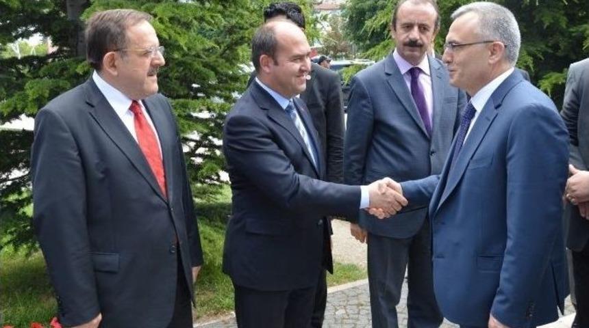 Maliye Bakanı Ağbal&rsquo;dan Taşeron İş&ccedil;ilerle İlgili A&ccedil;ıklama