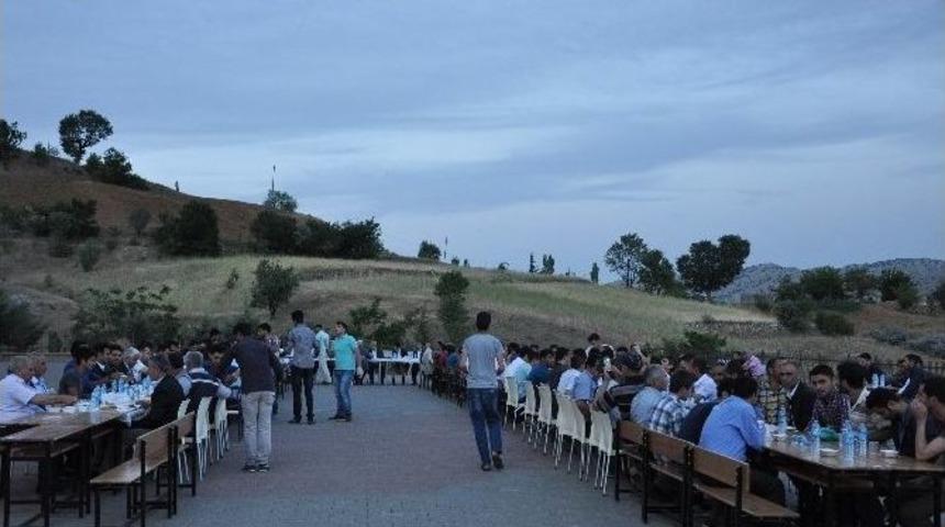 Sincik G&ouml;n&uuml;ll&uuml;leri&rsquo;nden İftar Programı