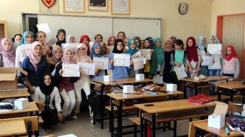 K&uuml;tahya&rsquo;da 93 Bin 791 &Ouml;ğrenci Karne Aldı