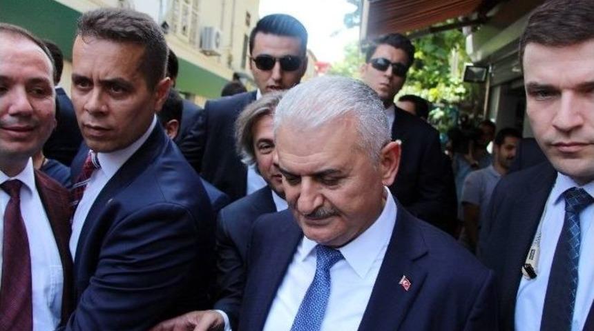 Başbakan Yıldırım, Cuma Namazını Kasımpaşa&rsquo;da Kıldı
