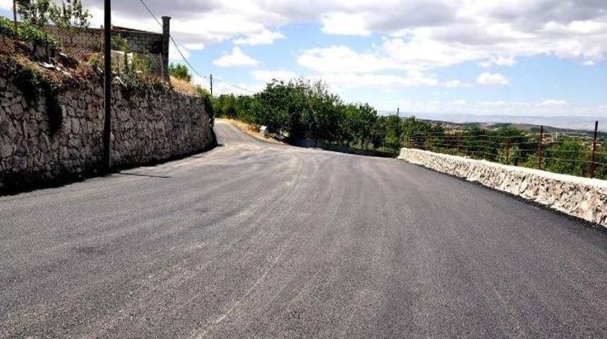 Turgut &Ouml;zal Tabiat Parkı Ve Pınarbaşı Mahalle Yolu Asfaltlanıyor