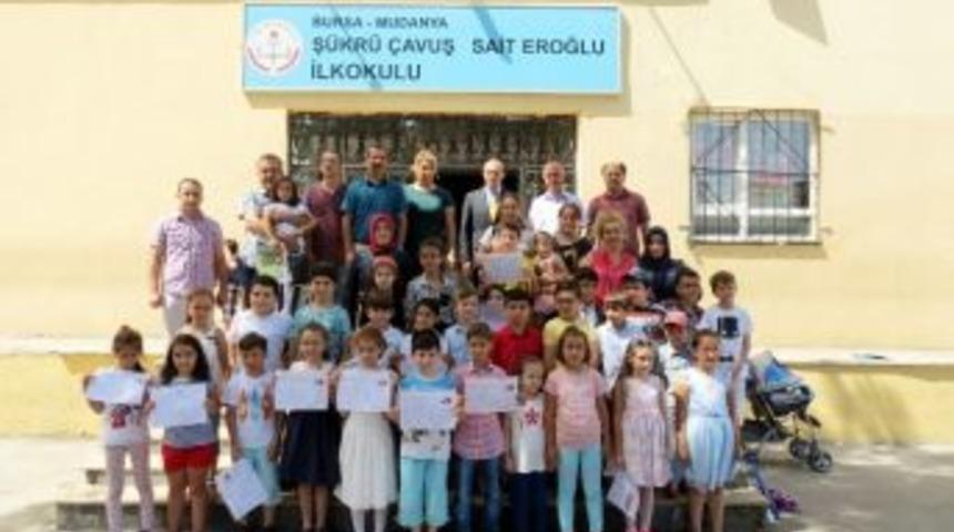 Mudanyalı Minikler Karnelerini Kaymakamdan Aldı