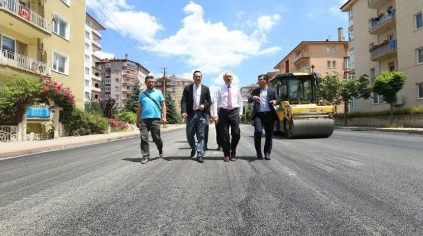 Başkan Kamil Sara&ccedil;oğlu: Bu Yıl 200 Bin Ton Asfalt Atarak Kendi Rekorumuzu Kıracağız