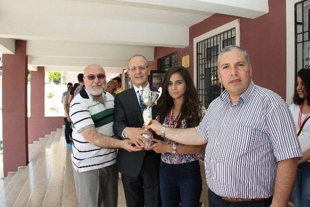 Vedat Top&ccedil;uoğlu Anadolu Lisesinde Karne Heyecanı 2