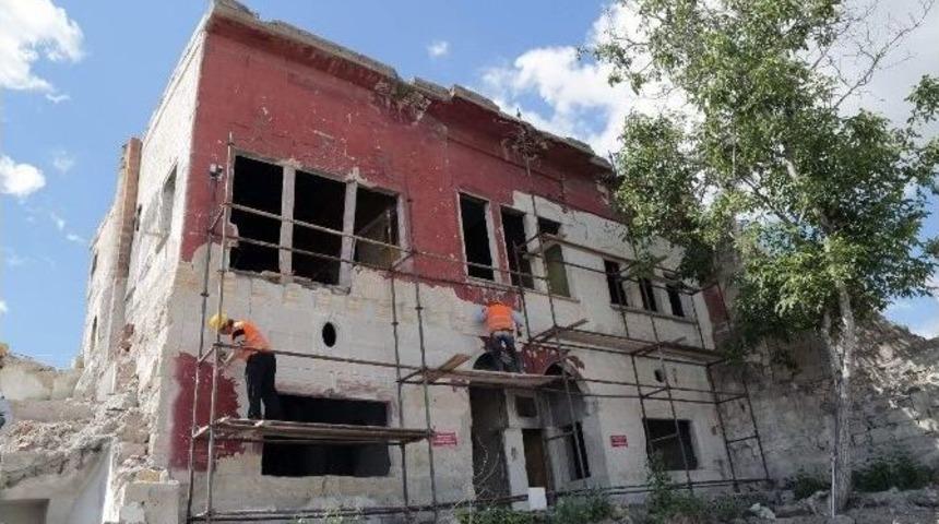 Tarihi Beyler Konağı Restore Ediliyor