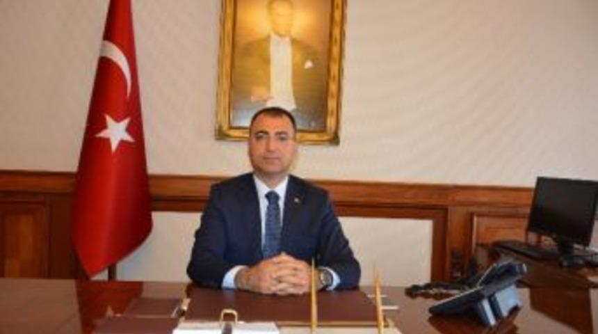 Vali Toprak, G&uuml;r&uuml;lt&uuml; Kirliliği Uyarısında Bulundu