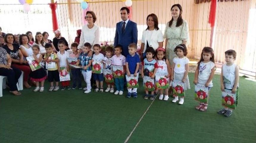 Kaymakam Baytok, Yenipazarlı &Ouml;ğrencilerine Karnelerini Dağıttı